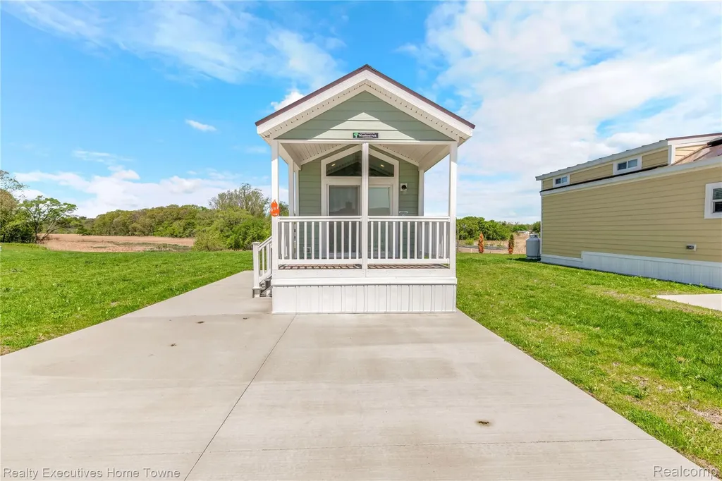 2301 Water St. Lot 8 Port Huron Charter Township MI 48060