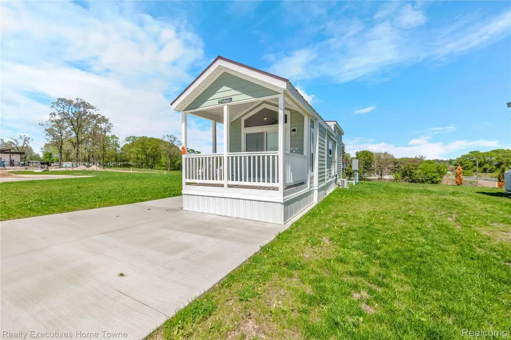 2301 Water St. Lot 8 Port Huron Charter Township MI 48060