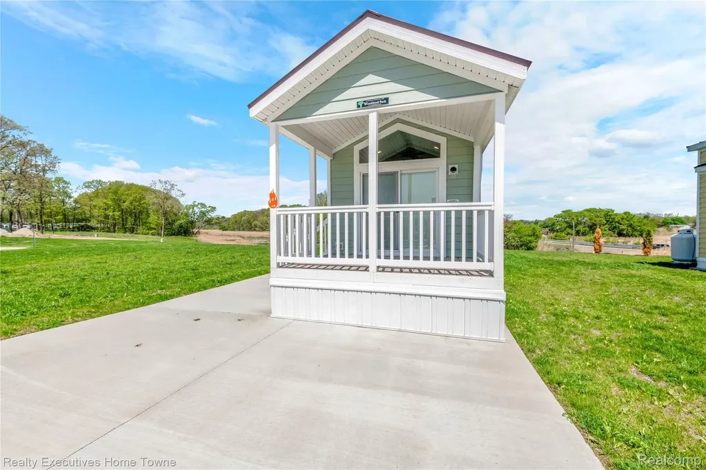 2301 Water St. Lot 8 Port Huron Charter Township MI 48060