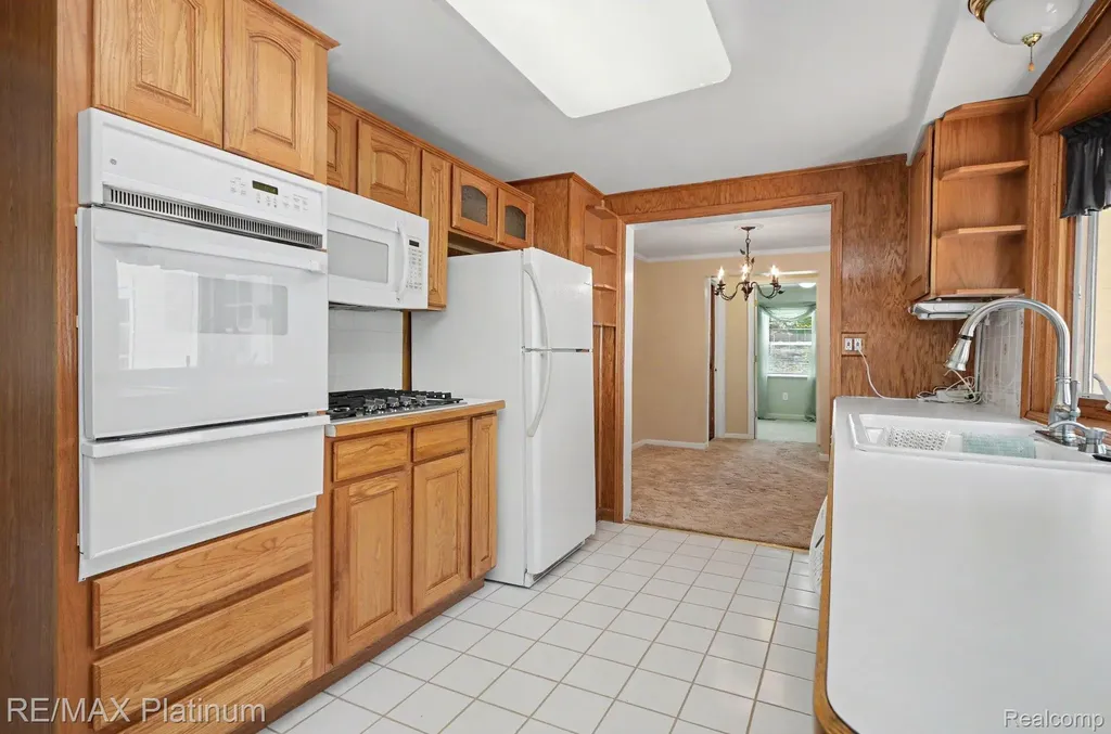 968 Beckley Avenue Oxford Charter Township MI 48371