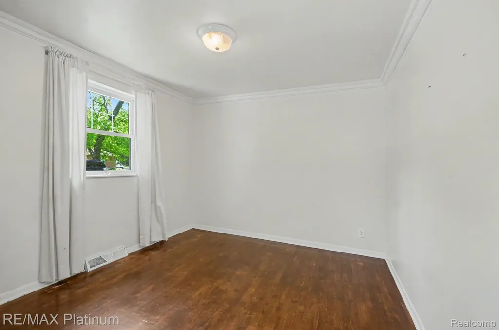 968 Beckley Avenue Oxford Charter Township MI 48371