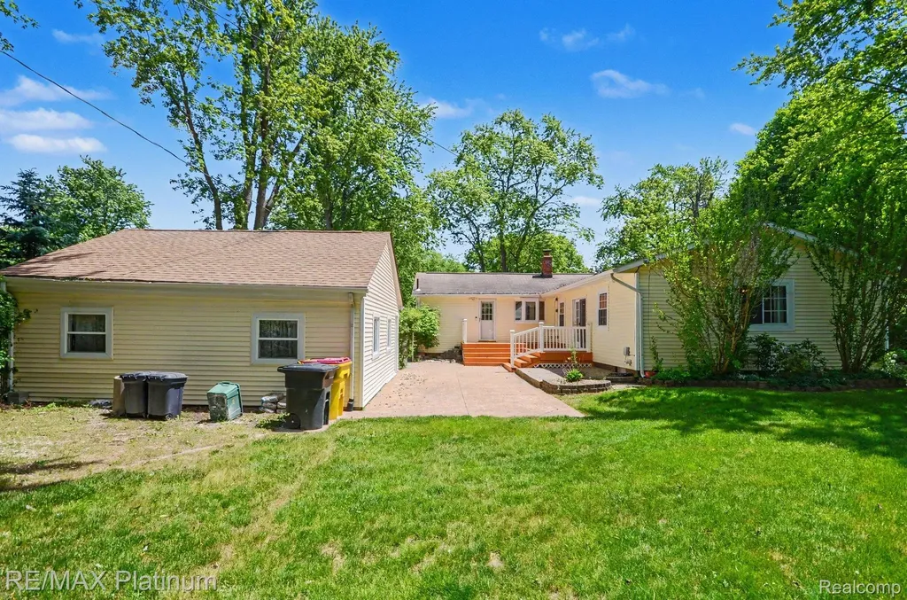 968 Beckley Avenue Oxford Charter Township MI 48371