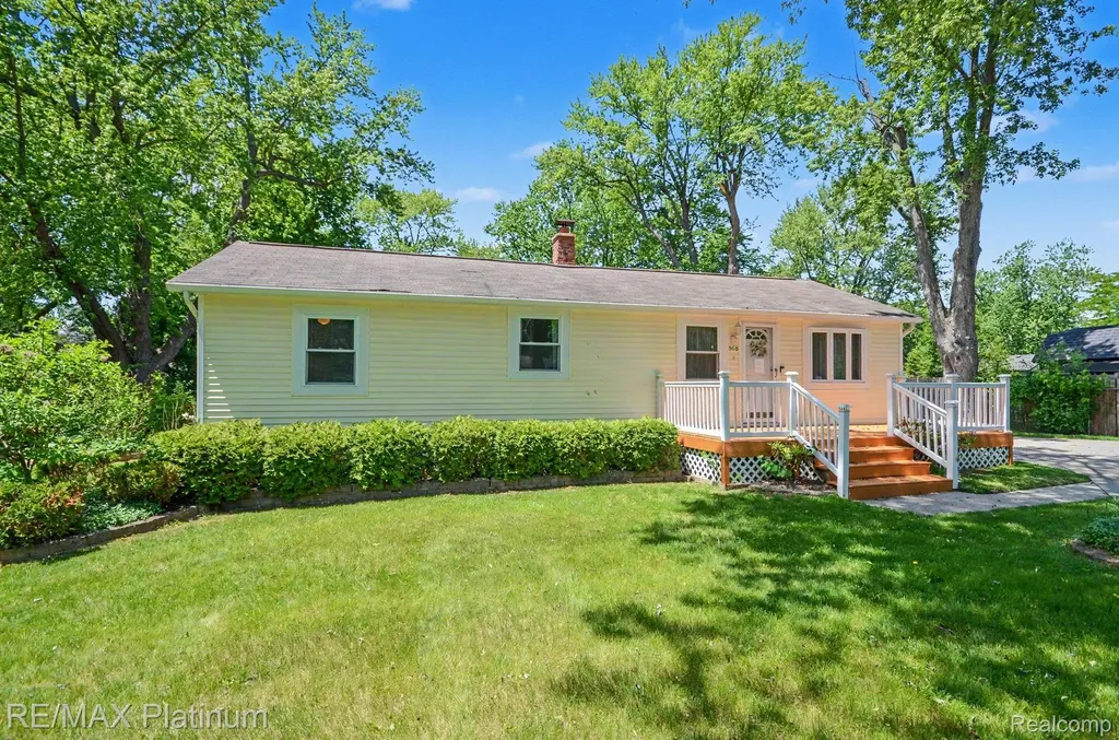 968 Beckley Avenue Oxford Charter Township MI 48371