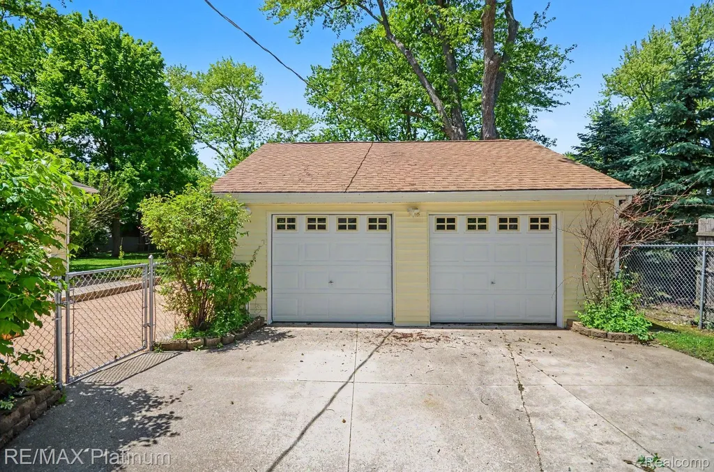 968 Beckley Avenue Oxford Charter Township MI 48371