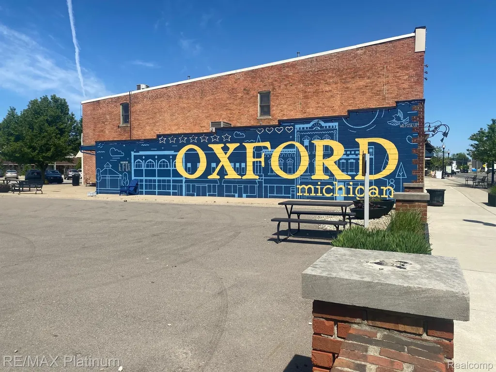968 Beckley Avenue Oxford Charter Township MI 48371