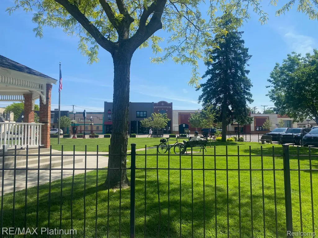 968 Beckley Avenue Oxford Charter Township MI 48371