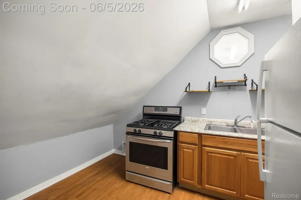 2113 Belmont Street Hamtramck City MI 48212