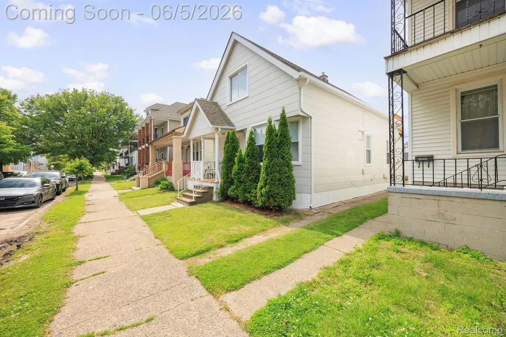 2113 Belmont Street Hamtramck City MI 48212