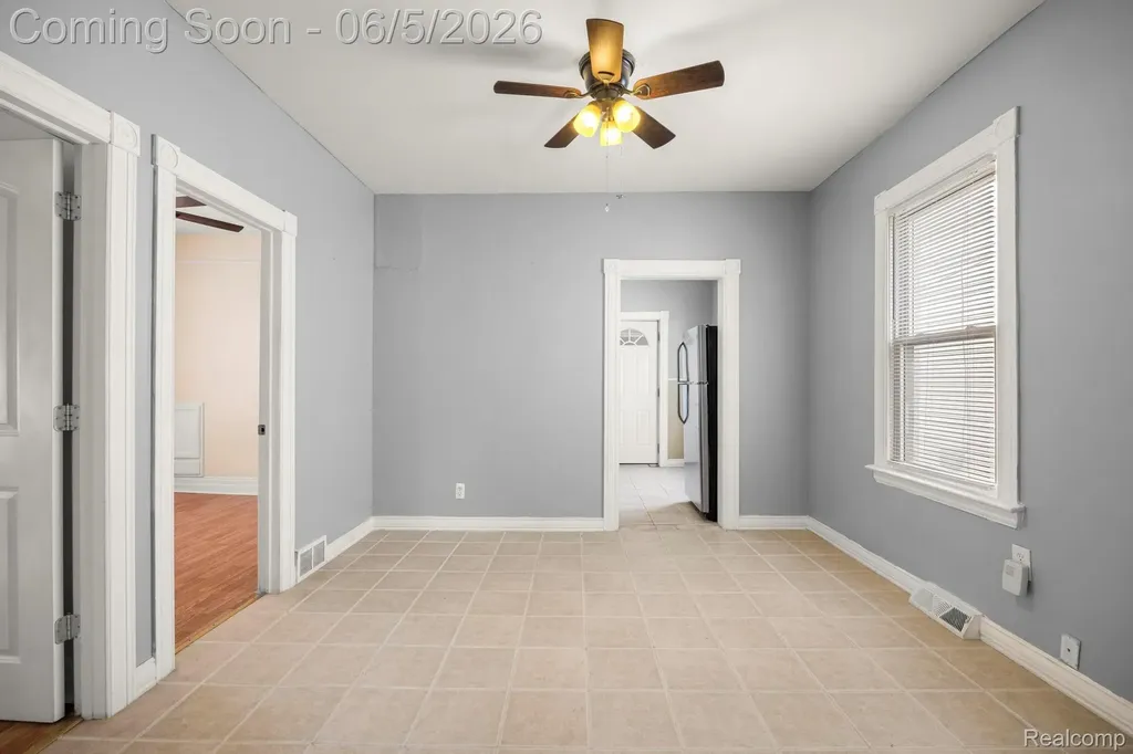 2113 Belmont Street Hamtramck City MI 48212