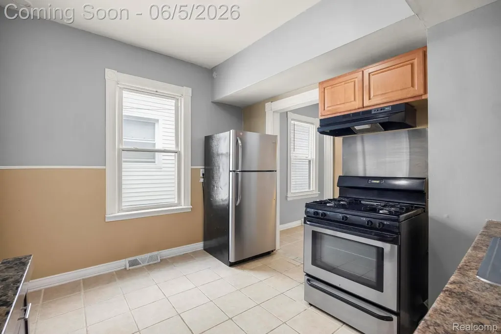 2113 Belmont Street Hamtramck City MI 48212