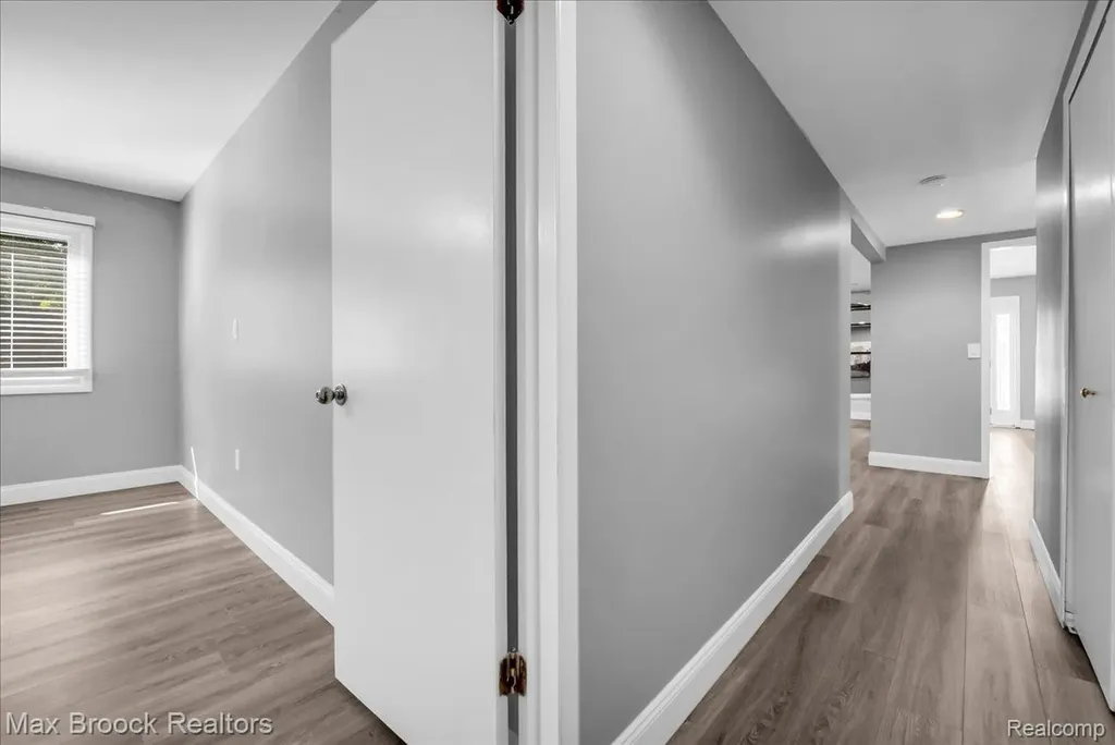 5229 Simpson Lake Road West Bloomfield Charter Township MI 48323