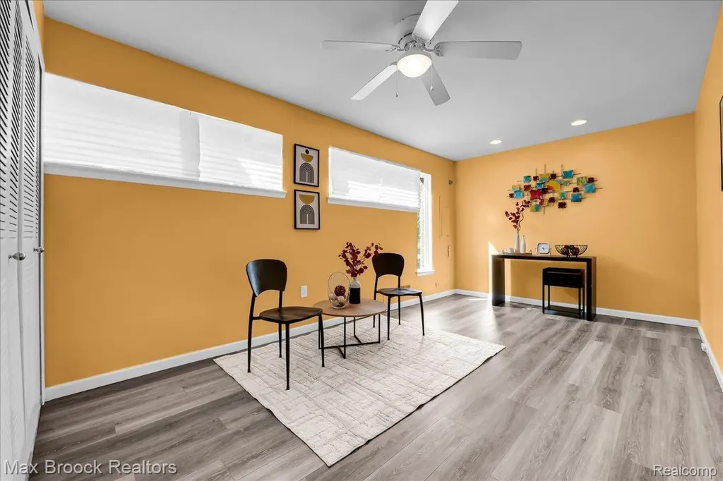 5229 Simpson Lake Road West Bloomfield Charter Township MI 48323