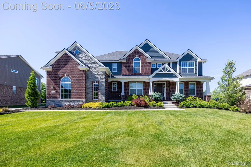 57558 Stoneleigh Drive Lyon Charter Township MI 48178