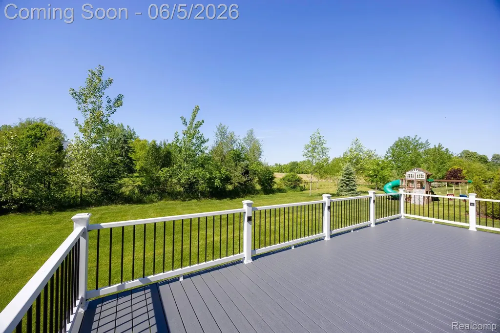 57558 Stoneleigh Drive Lyon Charter Township MI 48178