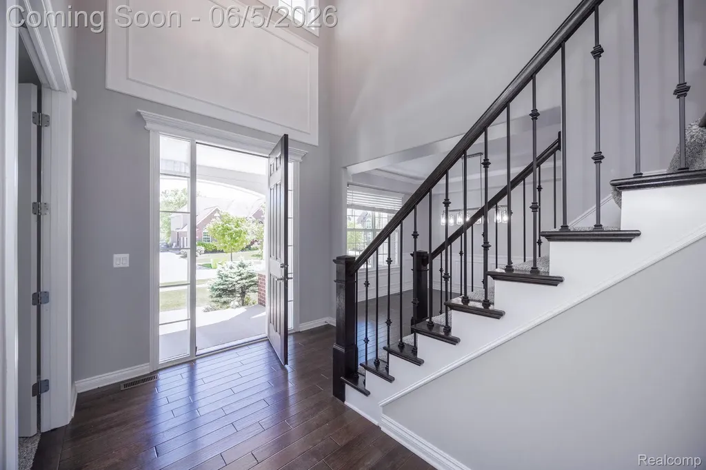 57558 Stoneleigh Drive Lyon Charter Township MI 48178
