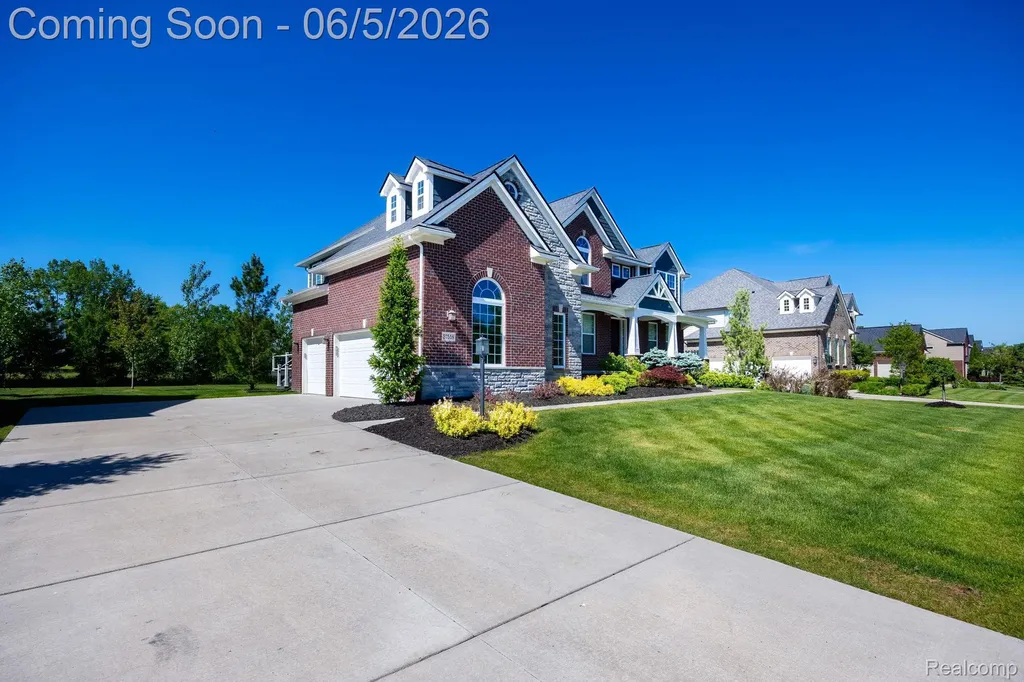 57558 Stoneleigh Drive Lyon Charter Township MI 48178