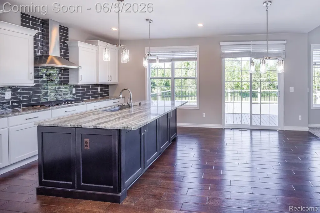 57558 Stoneleigh Drive Lyon Charter Township MI 48178
