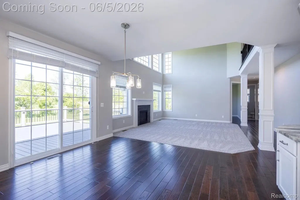 57558 Stoneleigh Drive Lyon Charter Township MI 48178