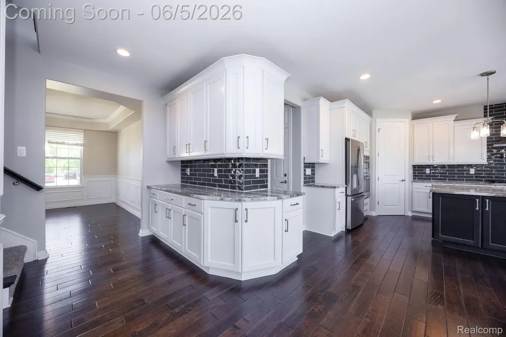 57558 Stoneleigh Drive Lyon Charter Township MI 48178