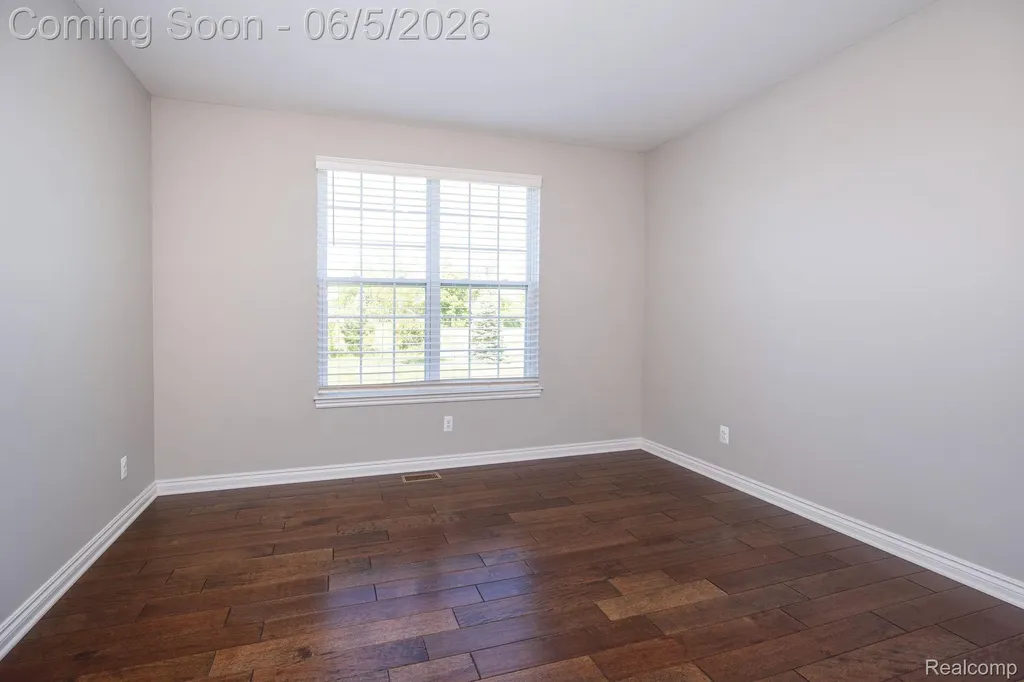 57558 Stoneleigh Drive Lyon Charter Township MI 48178