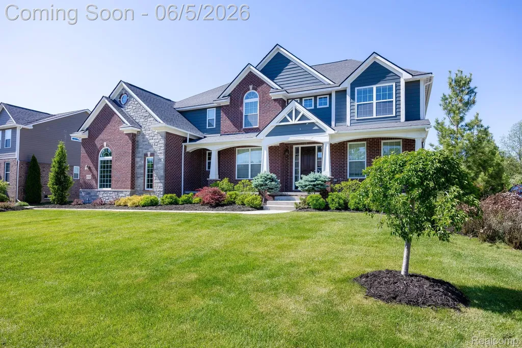 57558 Stoneleigh Drive Lyon Charter Township MI 48178