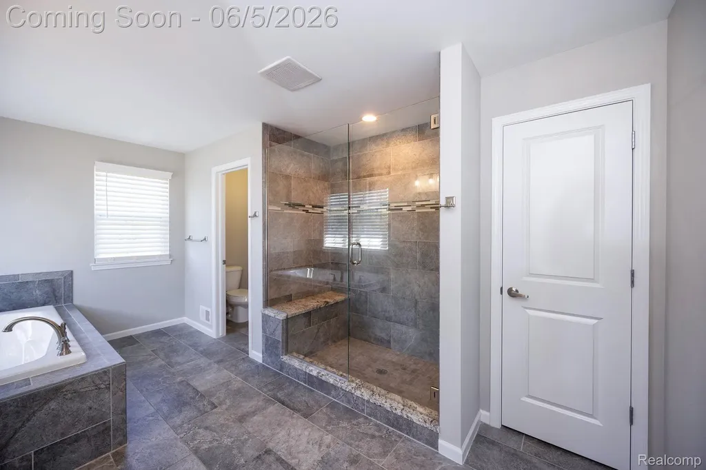 57558 Stoneleigh Drive Lyon Charter Township MI 48178