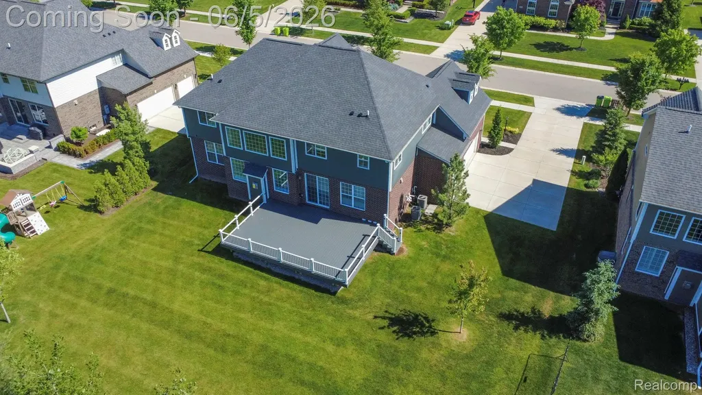 57558 Stoneleigh Drive Lyon Charter Township MI 48178