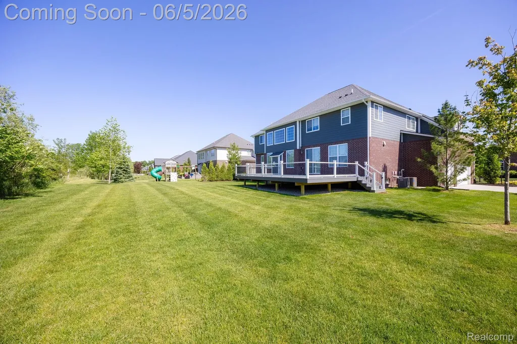 57558 Stoneleigh Drive Lyon Charter Township MI 48178