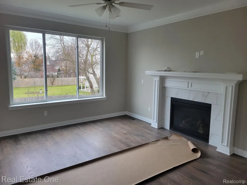 1983 Chancery Drive Troy City MI 48085