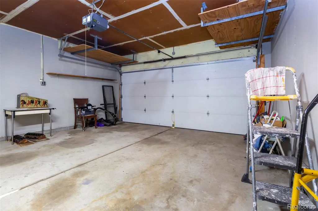 21581 Birchwood Street N Farmington City MI 48336