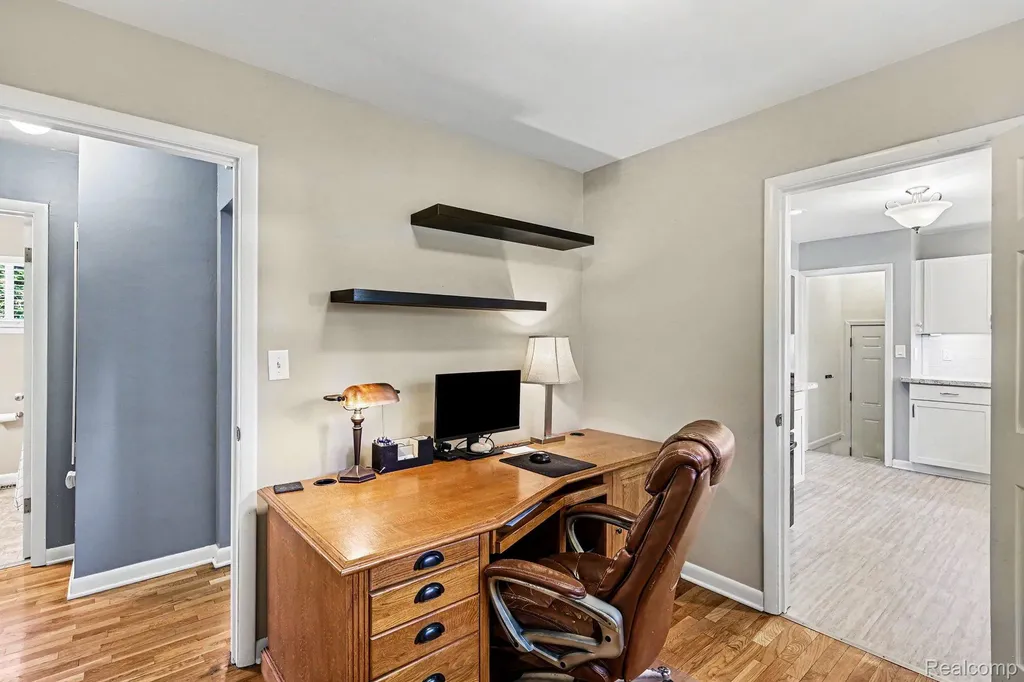 5603 Hallendale Road Meridian Charter Township MI 48840