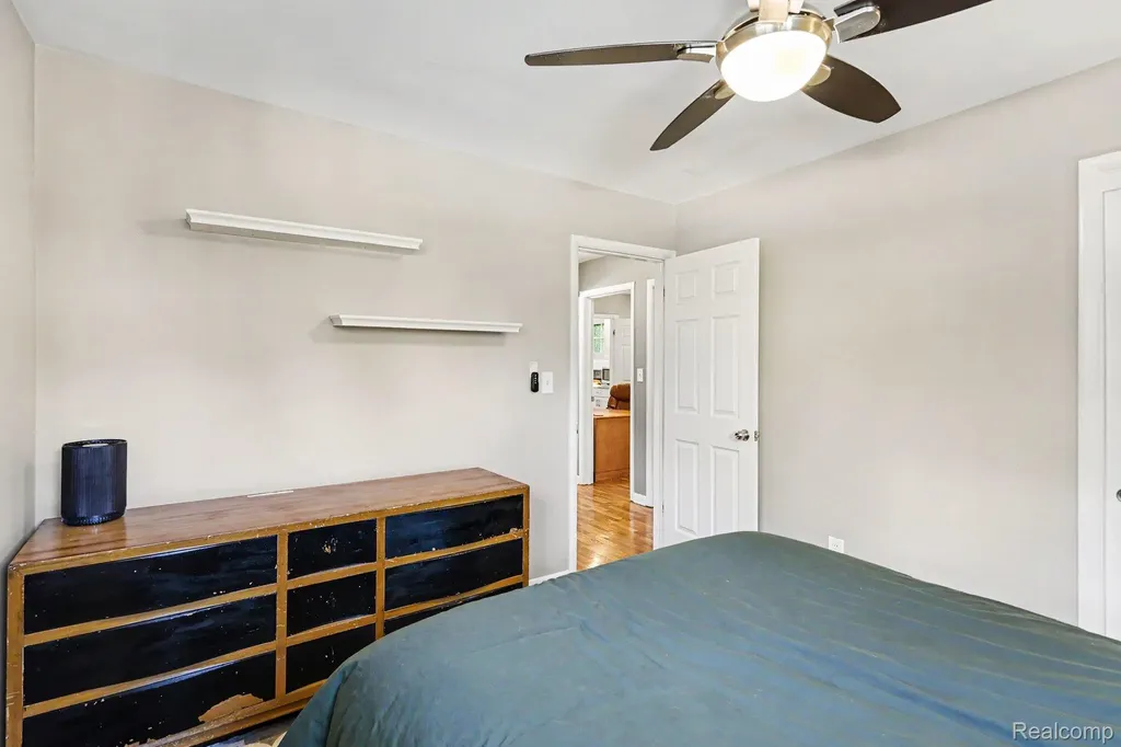 5603 Hallendale Road Meridian Charter Township MI 48840