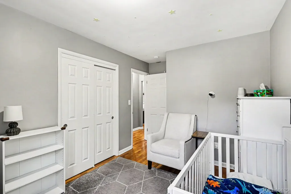 5603 Hallendale Road Meridian Charter Township MI 48840