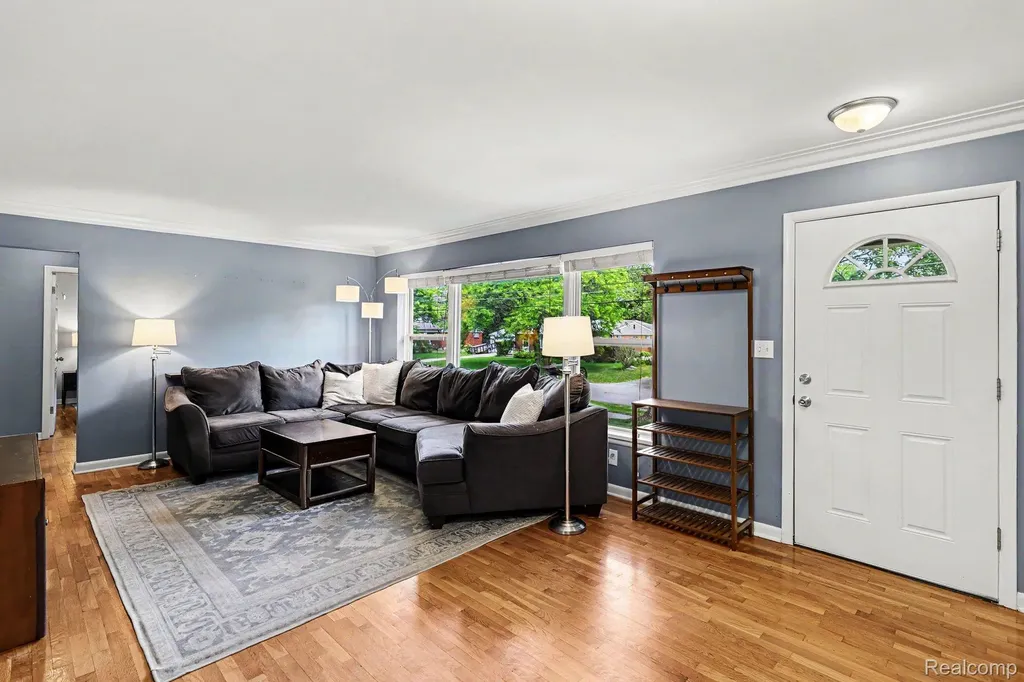 5603 Hallendale Road Meridian Charter Township MI 48840