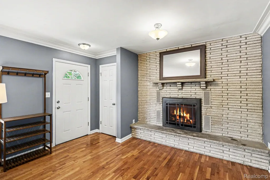 5603 Hallendale Road Meridian Charter Township MI 48840