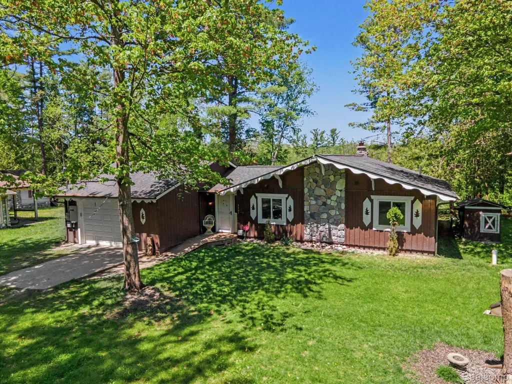1107 Northern Trail Mills Township MI 48610