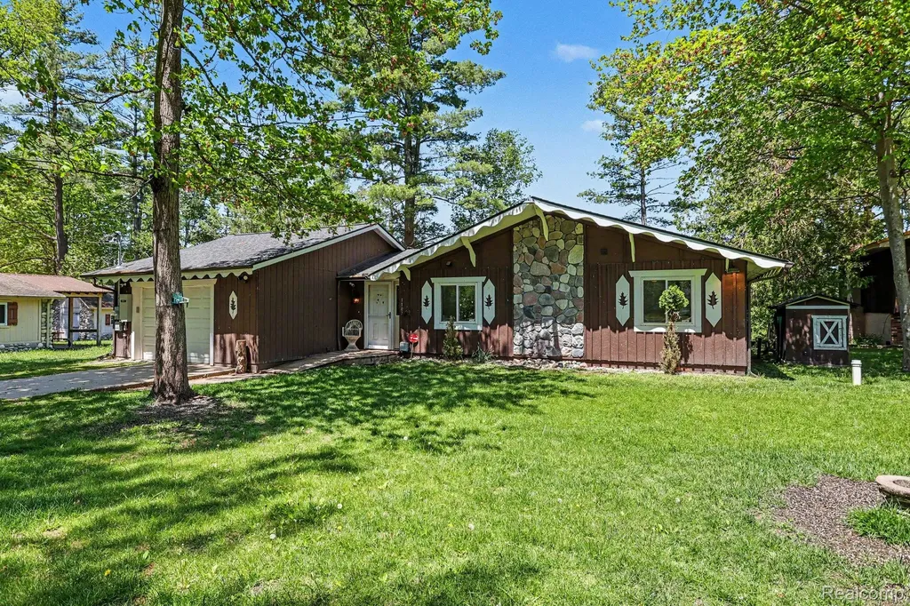 1107 Northern Trail Mills Township MI 48610