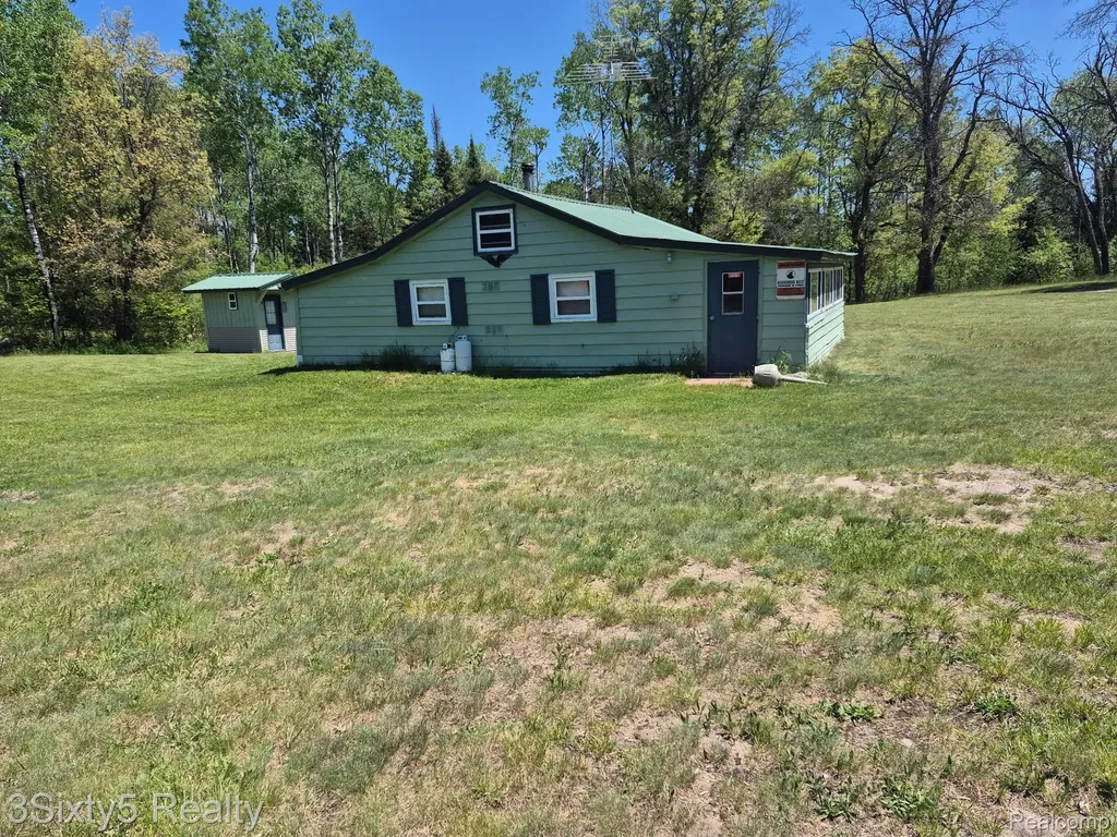11425 Cherry Trail Lovells Township MI 49738