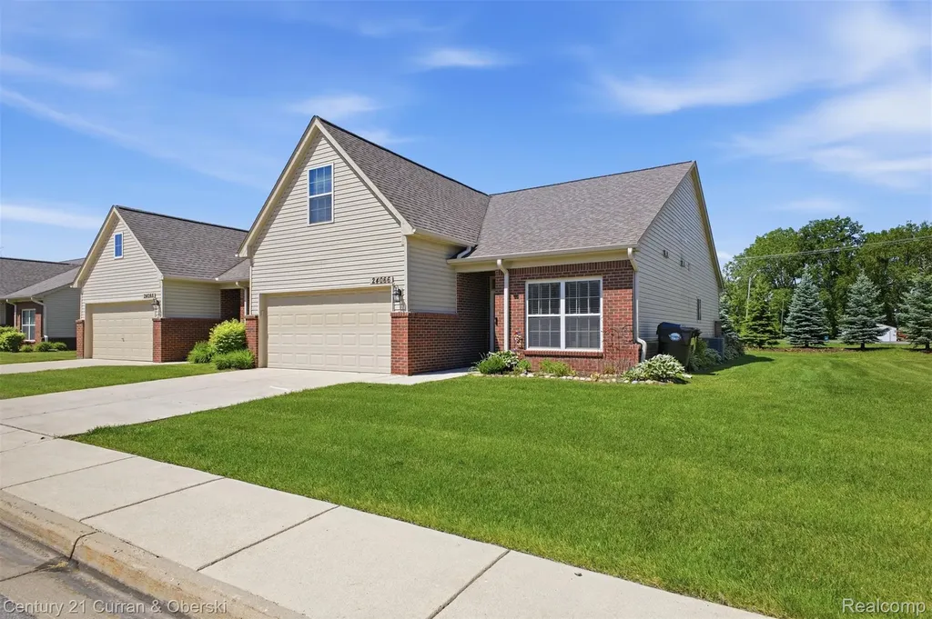 24066 Hemlock Drive Woodhaven City MI 48134
