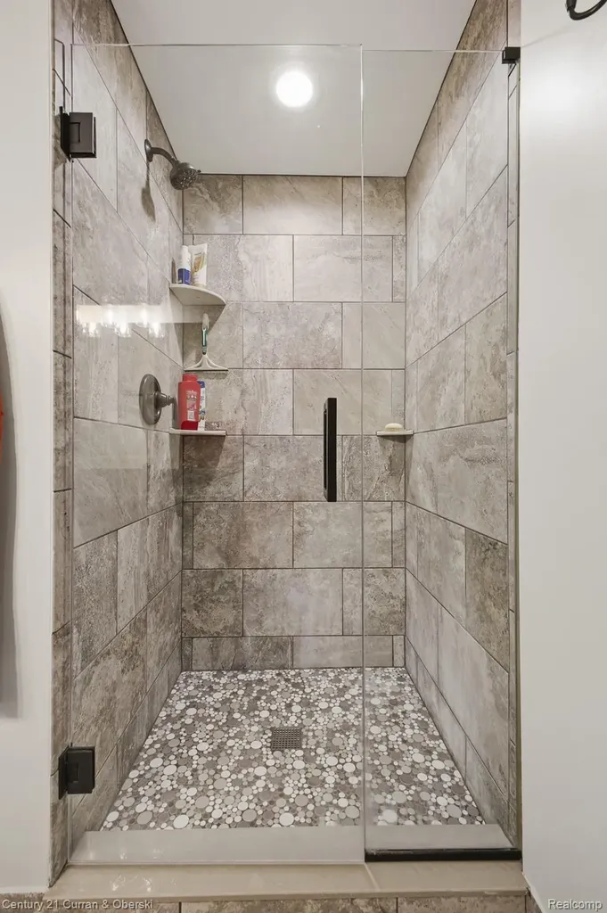 24066 Hemlock Drive Woodhaven City MI 48134