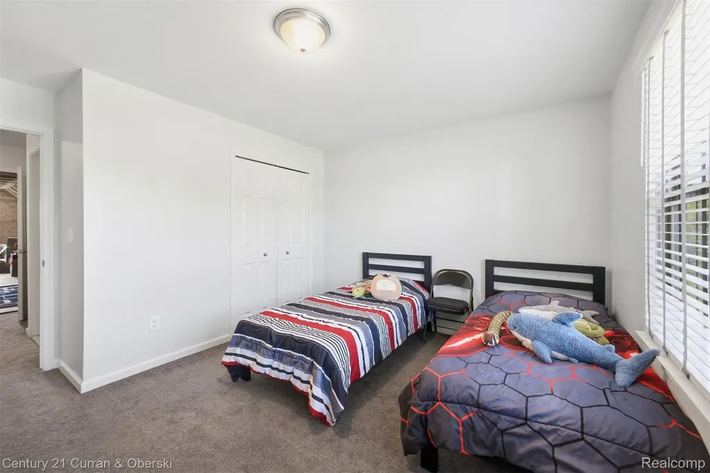 24066 Hemlock Drive Woodhaven City MI 48134