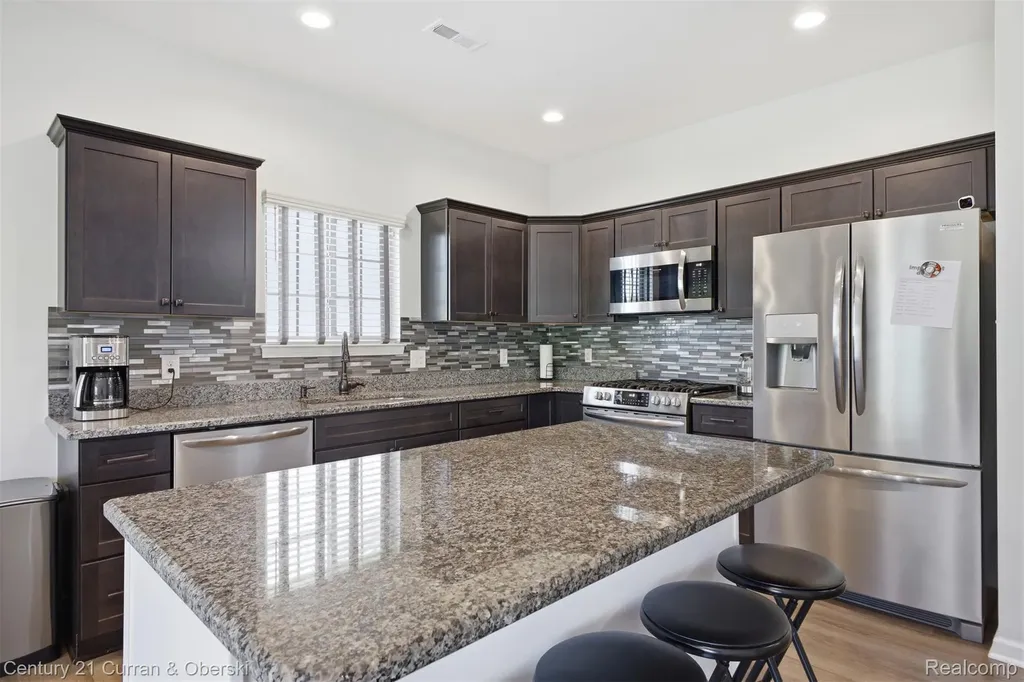 24066 Hemlock Drive Woodhaven City MI 48134