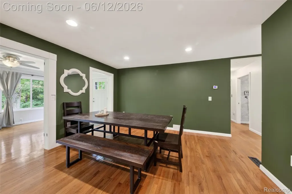 5831 Winans Drive Hamburg Township MI 48116
