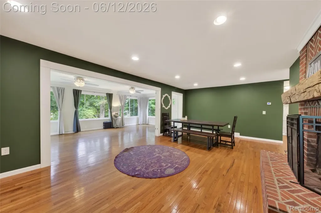 5831 Winans Drive Hamburg Township MI 48116
