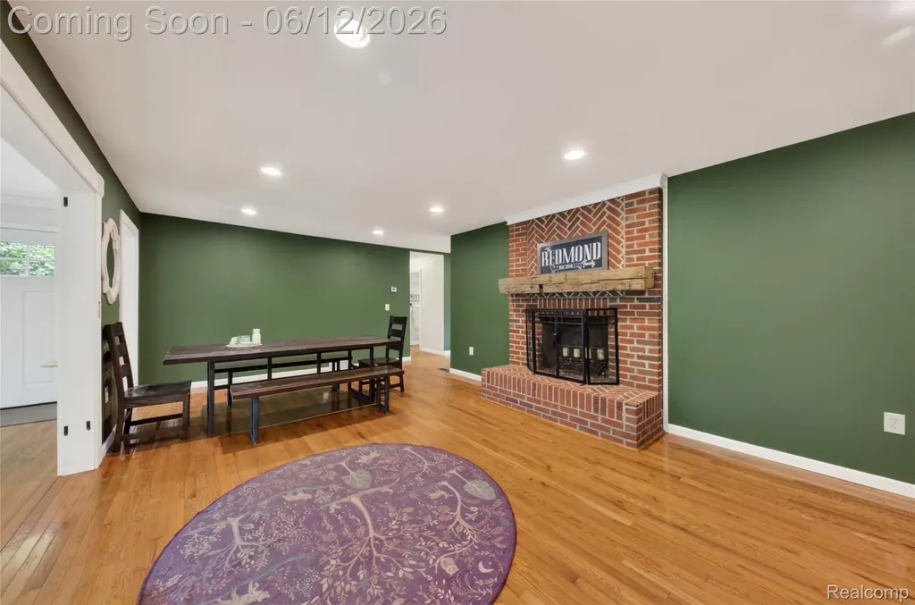 5831 Winans Drive Hamburg Township MI 48116