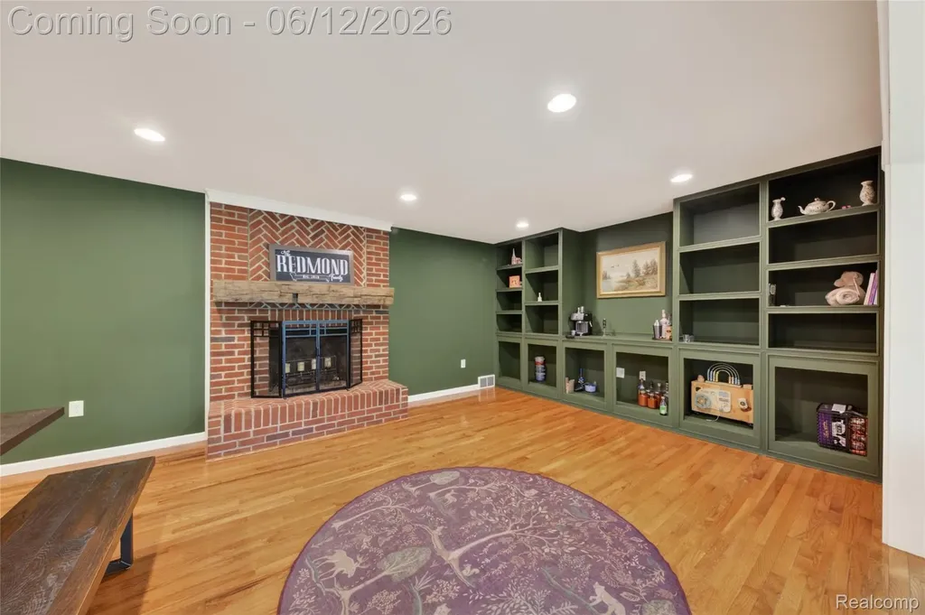 5831 Winans Drive Hamburg Township MI 48116