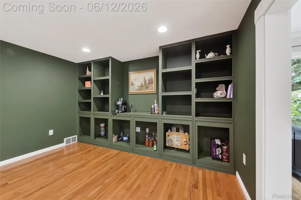 5831 Winans Drive Hamburg Township MI 48116