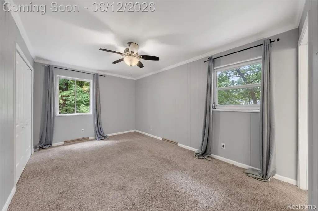 5831 Winans Drive Hamburg Township MI 48116