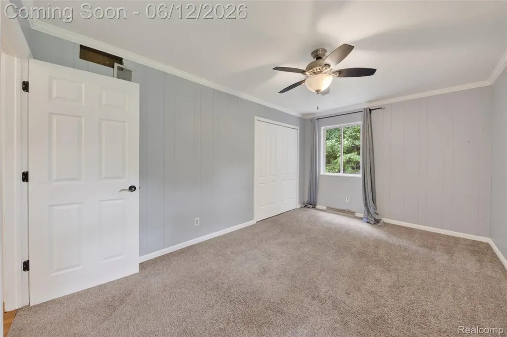 5831 Winans Drive Hamburg Township MI 48116