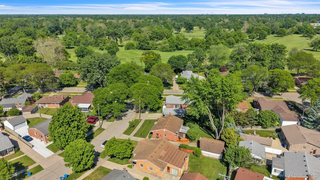 26637 Clairview Drive Dearborn Heights City MI 48127